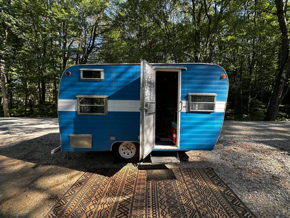Blue Vintage Avalon Camper 2025