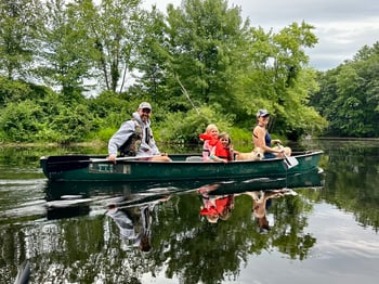 Family-Canoeing-Suncook-River